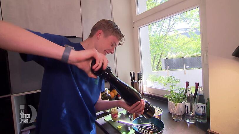 Für Noah (19) ist keine Pfeffermühle zu groß. Für Noah (19) ist keine Pfeffermühle zu groß.