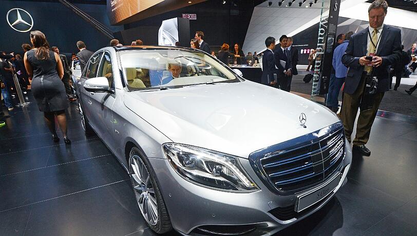 Bei der North American International Auto Show (NAIAS) im Cobo Center Detroit (Michigan) wird beim ersten Pressetag der Mercedes-Benz S600 präsentiert. Bei der North American International Auto Show (NAIAS) im Cobo Center Detroit (Michigan) wird beim ersten Pressetag der Mercedes-Benz S600 präsentiert.