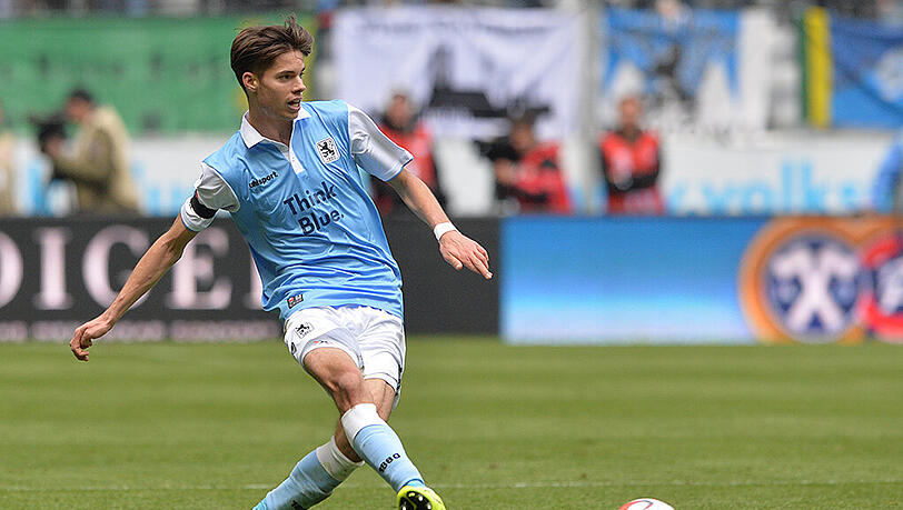 Julian Weigl, hier noch im Trikot des TSV 1860. Fast wäre es zu einem Wechsel zum FC Bayern gekommen. Julian Weigl, hier noch im Trikot des TSV 1860. Fast wäre es zu einem Wechsel zum FC Bayern gekommen.