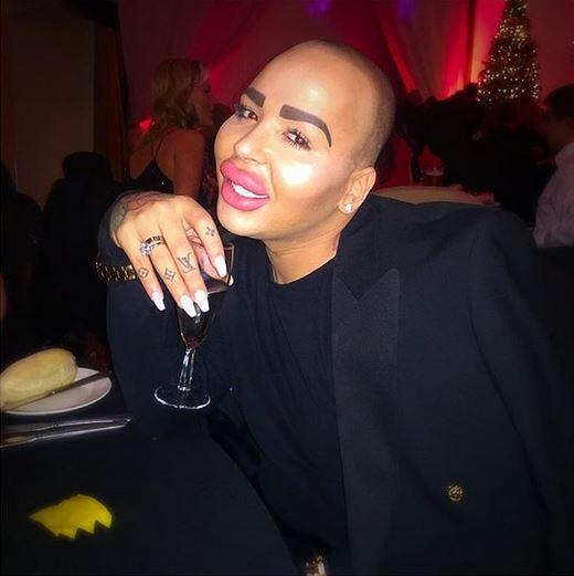 Jordan James Parkes Transformation: Von eigentlich ganz normal bis zur männlichen Kim Kardashian.