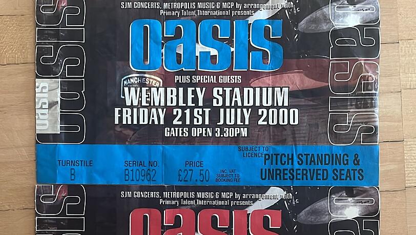 Damals habe ich Tickets für Oasis einfach gekauft, für 27.50 Pfund. Damals habe ich Tickets für Oasis einfach gekauft, für 27.50 Pfund.