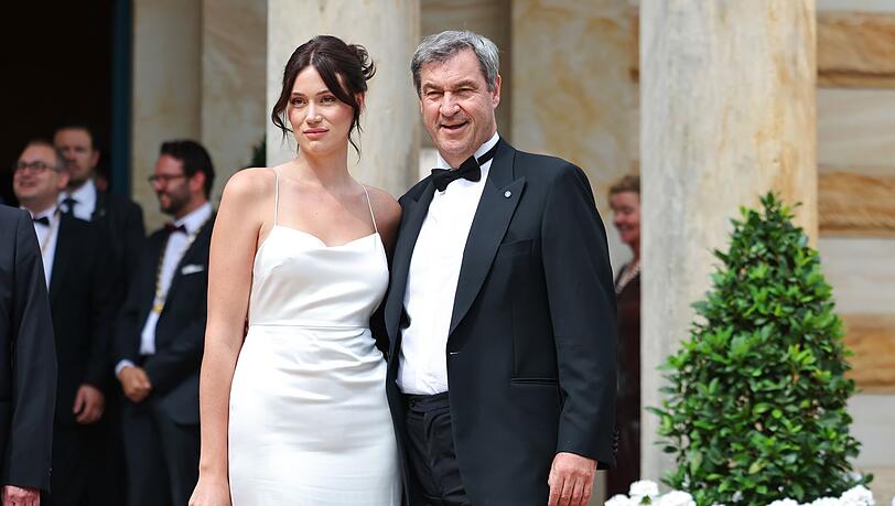 CSU-Politiker Markus Söder und seine Tochter Gloria-Sophie Burkandt geben derzeit Einblick in ihre Vater-Tochter-Beziehung. (Archivbild) CSU-Politiker Markus Söder und seine Tochter Gloria-Sophie Burkandt geben derzeit Einblick in ihre Vater-Tochter-Beziehung. (Archivbild)
