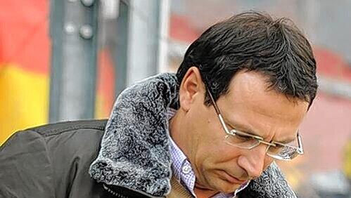 Club-Sportdirektor Martin Bader war über die Nachricht von Enkes Tod "erschüttert". Club-Sportdirektor Martin Bader war über die Nachricht von Enkes Tod "erschüttert".