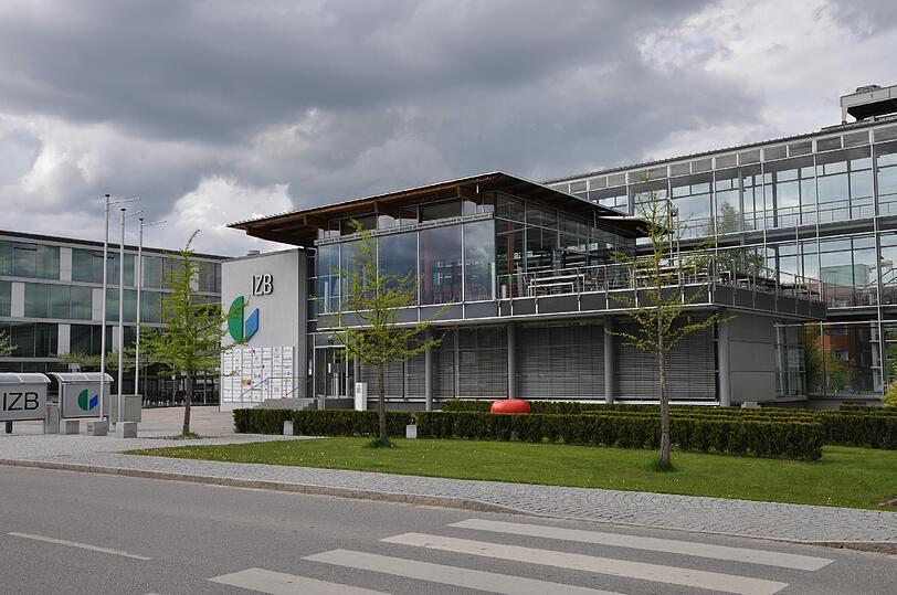 4. Preis: Besuch bei einer der vorgestellten Firmen im Münchner Raum mit einem Mittagessen. Hier: AMSilk im IZB in Martinsried.