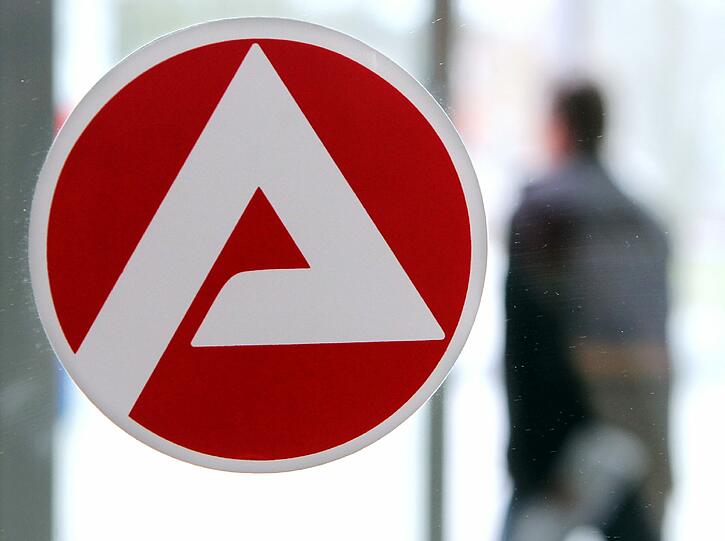 Die Münchner Agentur für Arbeit beschäftigt selber viele Mitarbeiter, über 100 davon befristet, um flexibel zu bleiben.