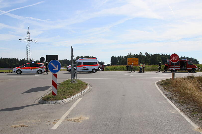 Schrecklicher Unfall auf der Kreisstraße MÜ25 in Richtung Waldkraiburg: Ein Rollerfahrer erlag seinen schweren Verletzungen!