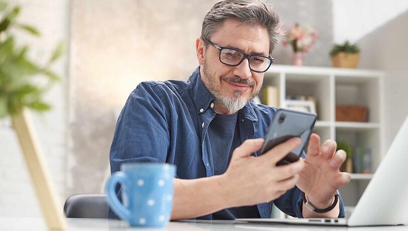 Stellenausschreibungen für IT-Fachkräfte sollten auf verschiedenen Kanälen im Internet platziert werden (Symbolbild). Stellenausschreibungen für IT-Fachkräfte sollten auf verschiedenen Kanälen im Internet platziert werden (Symbolbild).