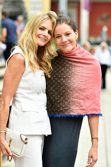 Carolin Copeland mit Schwester Friederike Klussmann