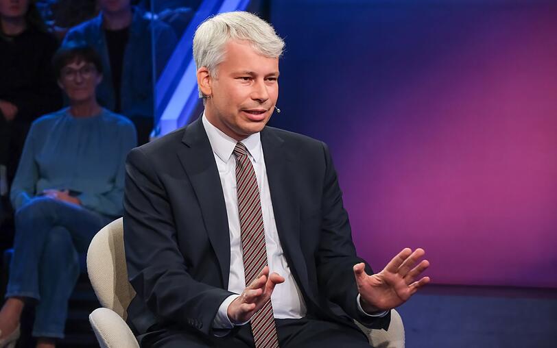Verkehrsminister Steffen Bilger lässt von einer Maut in Deutschland die Finger: Das sei ein "verbranntes" Thema. Verkehrsminister Steffen Bilger lässt von einer Maut in Deutschland die Finger: Das sei ein "verbranntes" Thema.