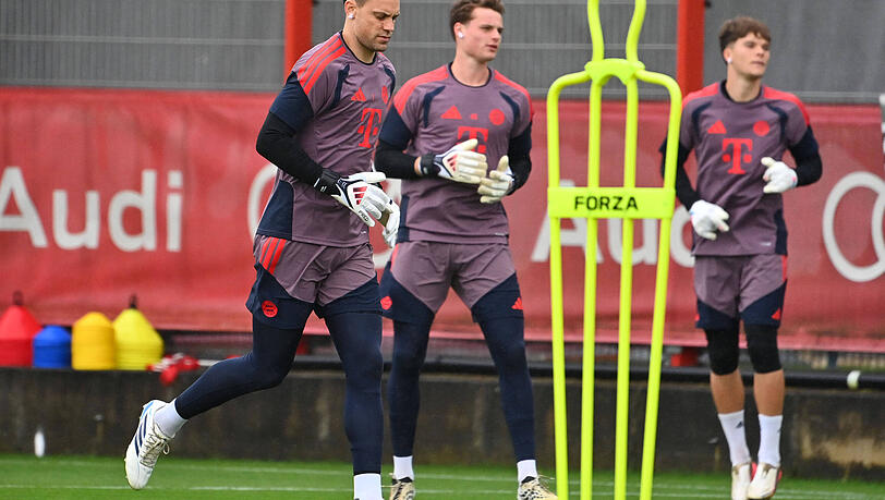 Neuer wird auch in dieser Saison Spiele an Kronprinz Jonas Urbig (M.) abgeben. Neuer wird auch in dieser Saison Spiele an Kronprinz Jonas Urbig (M.) abgeben.