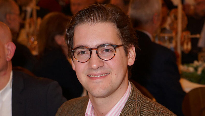 Stephan Pilsinger wird die Nachfolge von Hans-Peter Uhl antreten. Stephan Pilsinger wird die Nachfolge von Hans-Peter Uhl antreten.