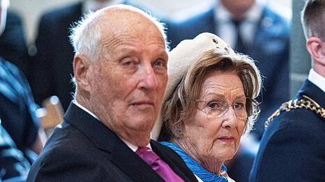 K&ouml;nig Harald und K&ouml;nigin Sonja sind seit 1968 verheiratet.