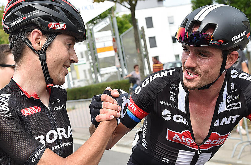 Straßenrad-Meister Emanuel Buchmann (links) und der geschlagene Star John Degenkolb.