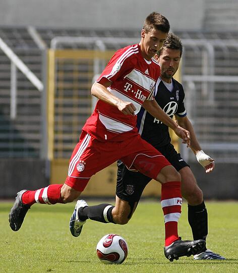 Sandro Wagner durchlief ebenfalls die Gerland-Schule und mauserte sich zum Bundesliga-Spieler. Ein Niveau, das ihm der "Tiger" zunächst nicht wirklich zugetraut hatte. "Der hat bei mir in 42 oder 43 Spielen zwei Tore geschossen. Das ist tat­säch­lich der Spieler, bei dem ich sagen könnte: Er hat mich eines bes­seren belehrt", gab Gerland später zu.