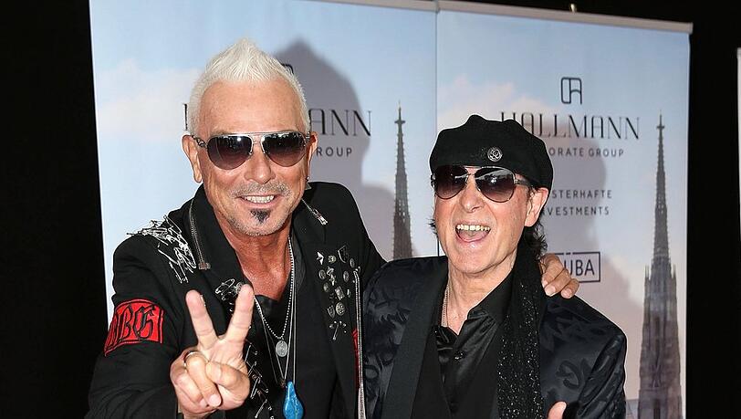 Gitarrist Rudolf Schenker (l.) und S&auml;nger Klaus Meine haben mit ihrer Band Scorpions eine Weltkarriere hingelegt. Sie sind in der neuen Staffel die Special Guests f&uuml;r einen Abend.