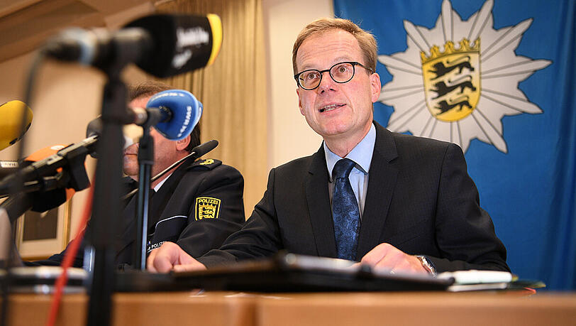 Oberstaatsanwalt Alexander Boger bei einer Pressekonferenz in Konstanz. Oberstaatsanwalt Alexander Boger bei einer Pressekonferenz in Konstanz.