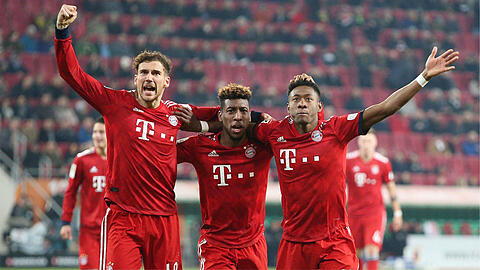 Trafen alle in Augsburg: Leon Goretzka (li.) ins eigene Tor, Kingsley Coman (Mi.) und David Alaba (re.) in das des FCA.
