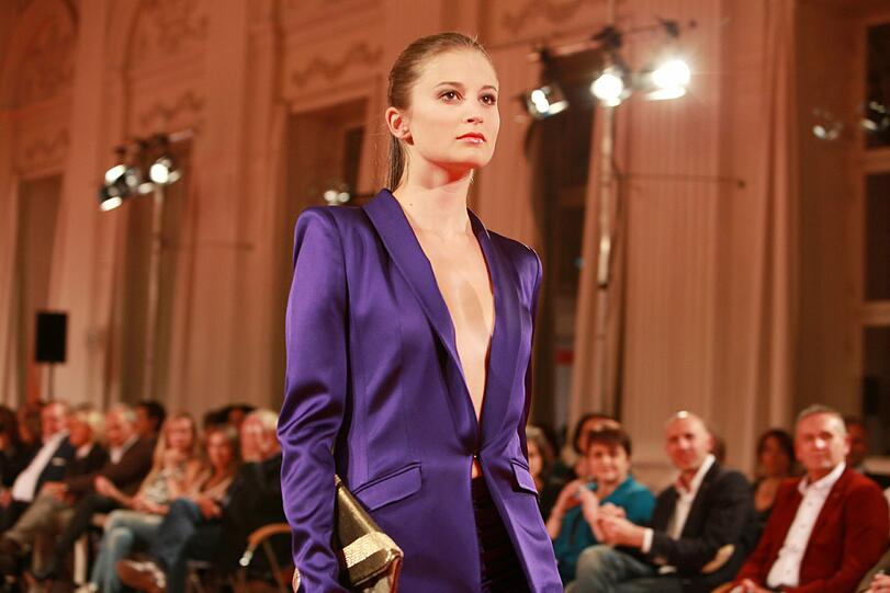 Der AZ-Modelcontest 2013 ist zu Ende. Die Siegerin heißt Marie Scherbinek &mdash; und die 17-Jährige kann ihr Glück immer noch nicht fassen. Wir zeigen die besten Bilder vom Finale in der Residenz.