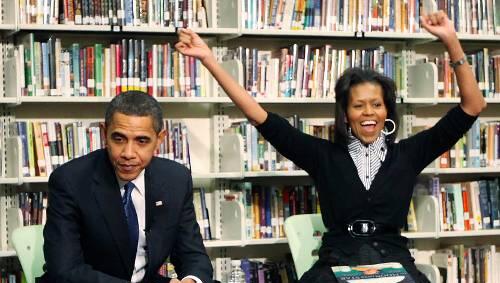 Nur Teile der Familie Obama jubeln in dieser Woche, wie hier bei einem Schulbesuch. Der Präsident hat Probleme.Foto: AP Nur Teile der Familie Obama jubeln in dieser Woche, wie hier bei einem Schulbesuch. Der Präsident hat Probleme.Foto: AP