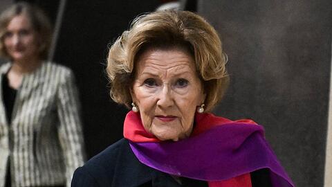 Königin Sonja von Norwegen musste wegen Atemnot in ein Krankenhaus transportiert werden.