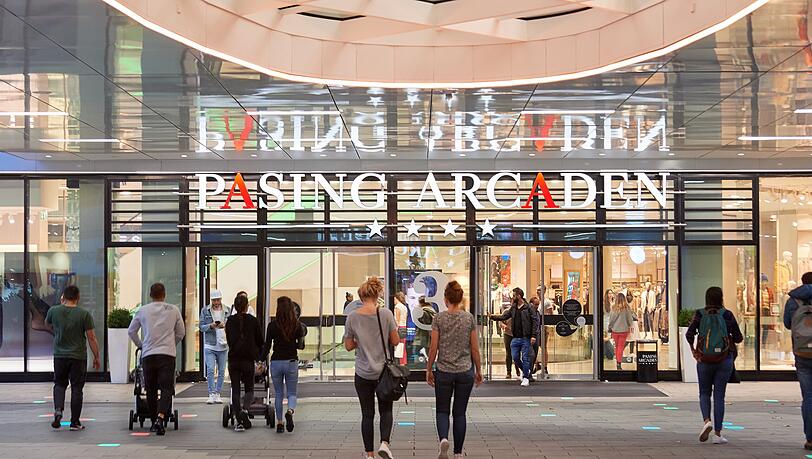 Shoppingziel in Pasing: Schon vor der Tür beginnt der Herbstbummel. Shoppingziel in Pasing: Schon vor der Tür beginnt der Herbstbummel.