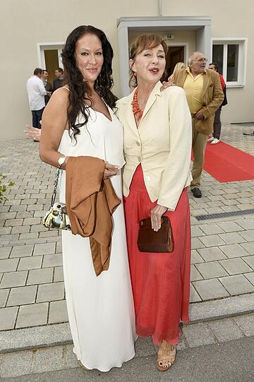 Allegra Curtis, Christine Kaufmann