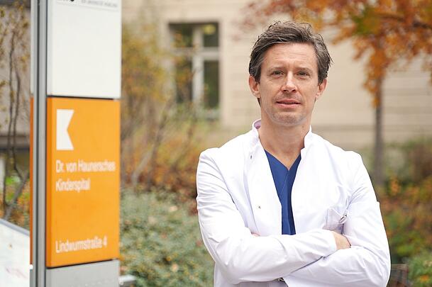 Florian Hoffmann ist Oberarzt im Dr. von Haunerschen Kinderspital am Goetheplatz in München.