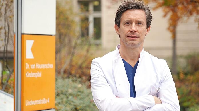 Florian Hoffmann arbeitet in der Haunerschen: Seit Corona bringen Eltern ihre Kinder erst viel später in die Klinik, berichtet er.