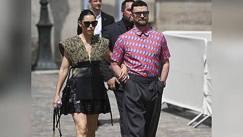 Jessica Biel und Justin Timberlake in Louis Vuitton in Paris.