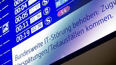 Der Bahnverkehr war wegen einer Funkst&ouml;rung eingestellt.