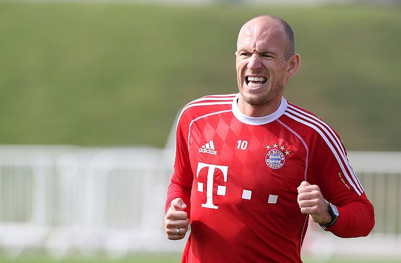 Schweinsteiger und Robben trainierten individuell auf dem Nebenplatz.