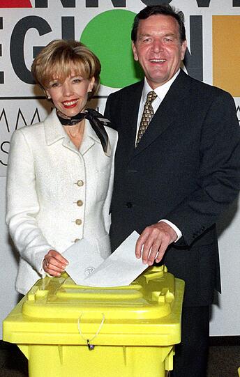 Gerhard und Doris Schröder-Köpf
