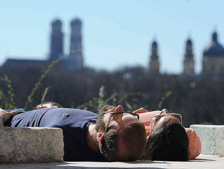 Die Münchner können am Wochenanfang mit Temperaturen über 20 Grad rechnen.