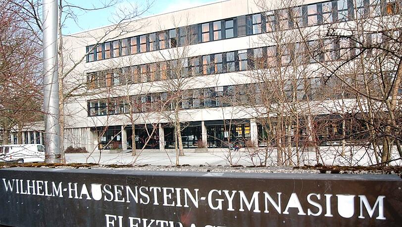 Bald mit neuer Adresse: das Bogenhauser Wilhelm-Hausenstein-Gymnasium, derzeit noch in der Elektrastraße 61 ansässig. Bald mit neuer Adresse: das Bogenhauser Wilhelm-Hausenstein-Gymnasium, derzeit noch in der Elektrastraße 61 ansässig.