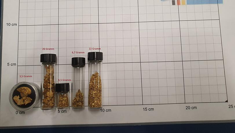 Mit Gold im Gepäck war der Mann am Zoll aufgefallen.