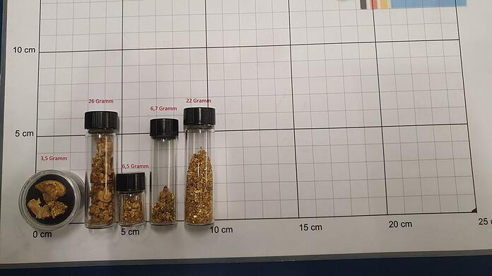 Mit Gold im Gepäck war der Mann am Zoll aufgefallen.