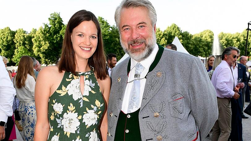 Michaela Weingartner (hier zu sehen mit "Rosenheim-Cops"-Kollege Dieter Fischer) äußert sich im AZ-Interview zum Serien-Aus von Marisa Burger. Michaela Weingartner (hier zu sehen mit "Rosenheim-Cops"-Kollege Dieter Fischer) äußert sich im AZ-Interview zum Serien-Aus von Marisa Burger.