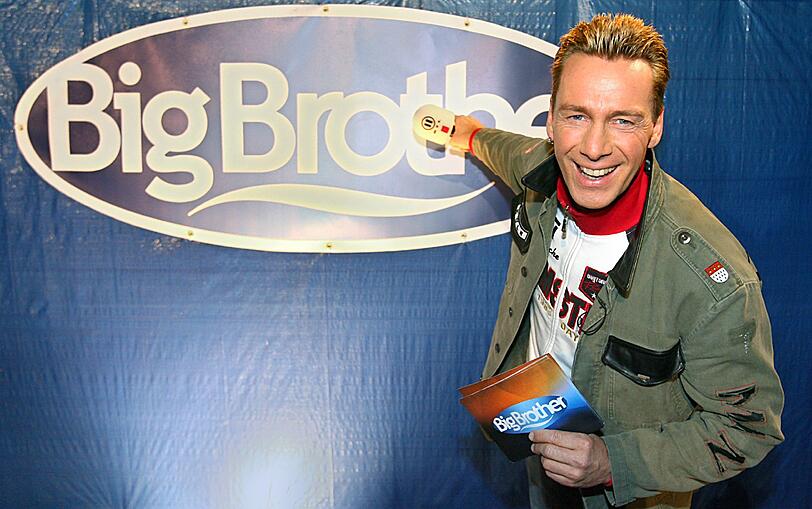 Uuuuuund noch ein Big Brother Star: Jürgen Milski gehört inzwischen zum Urgestein. Ihn dürfte das Aus des Senders nicht so hart treffen. Als Sänger und Partyhengst hat sich Jürgen am Ballermann ein goldenens Näschen verdient.