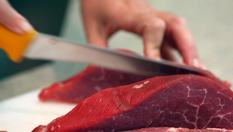 Der Preis für Rindfleisch soll den Angaben zufolge bis 2028 um knapp zwei Prozent zurückgehen. Der Preis für Rindfleisch soll den Angaben zufolge bis 2028 um knapp zwei Prozent zurückgehen.