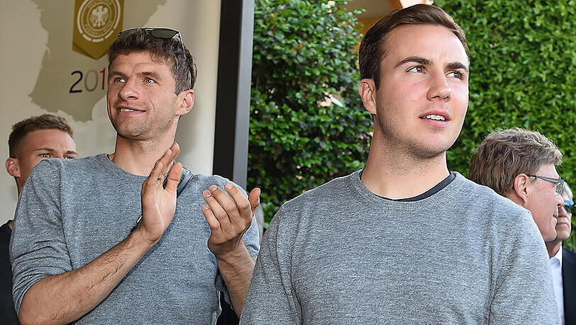 Dem Frust keine Chance: Die Nationalspieler Thomas Müller und Mario Götze (rechts). Dem Frust keine Chance: Die Nationalspieler Thomas Müller und Mario Götze (rechts).
