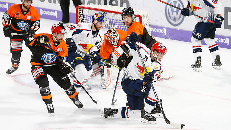 Durchgesetzt: der EHC Red Bull München in Wolfsburg.