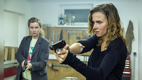 "Tatort: Das Nest": Leonie Winkler (Cornelia Gröschel, l.) und Karin Gorniak (Karin Hanczewski) im Einsatz.