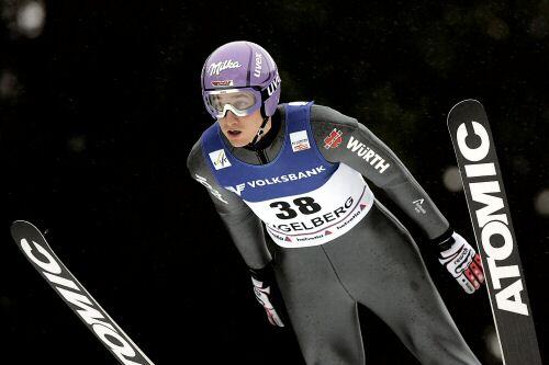 Martin Schmitt liegt wieder perfekt in der Luft: Der 30-Jährige will jetzt endgültig zurückkehren in die Weltspitze.