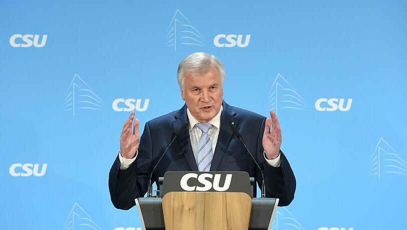 Die SPD attackiert den CSU-Chef Horst Seehofer