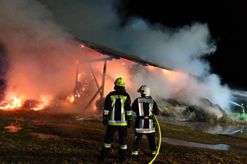 Bei dem Scheunenbrand in Grabenstätt wurde zum Glück niemand verletzt.