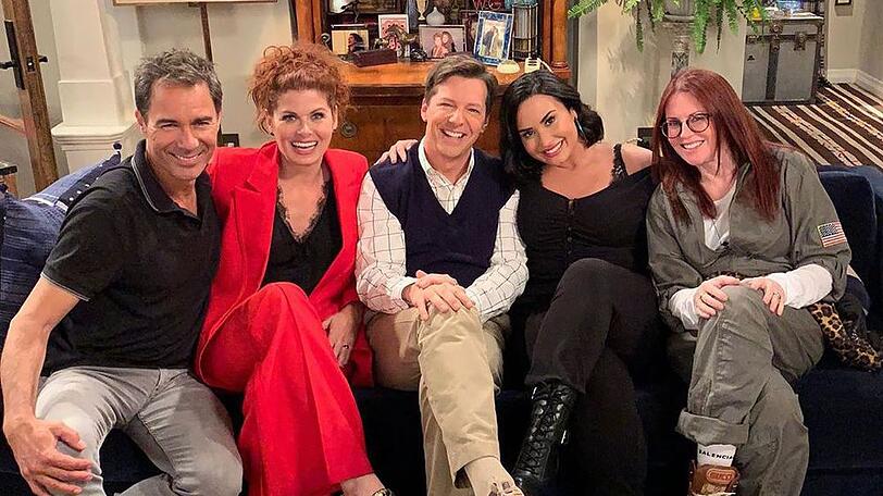 Strahlende Gesichter bei Eric McCormack (v.l.), Debra Messing, Sean Hayes, Demi Lovato und Megan Mullally