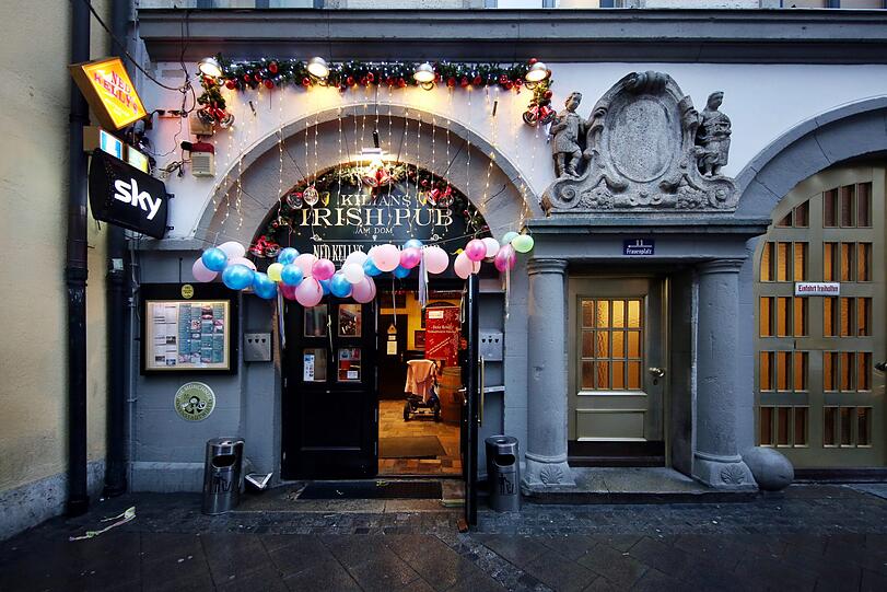 Das Kilians Irish Pub und Ned Kelly&rsquo;s teilen sich einen Eingang.