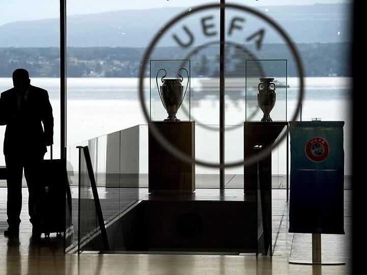 Die UEFA führt ab 2021 einen dritten europäischen Pokal-Wettbewerb ein.