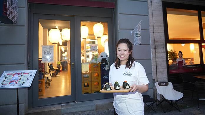 Onigiri als abwechslungsreiche Zwischenmahlzeit gibt es bei Joy Fan im Bang! Onigiri-San in der Türkenstraße.