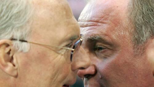 Wieder mal nicht einer Meinung: Franz Beckenbauer (l.) und Uli Hoeneß. Wieder mal nicht einer Meinung: Franz Beckenbauer (l.) und Uli Hoeneß.